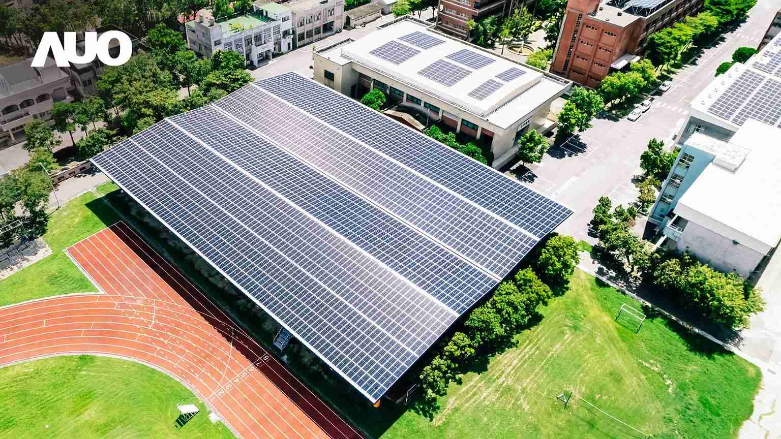 赏金国际SunSteel光电整合型浪板具备快速安装、、轻量化优势,,可提升15%发电效能,,,通过国际IEC与台湾VPC认证安全、、、、防漏、、、、耐候标准